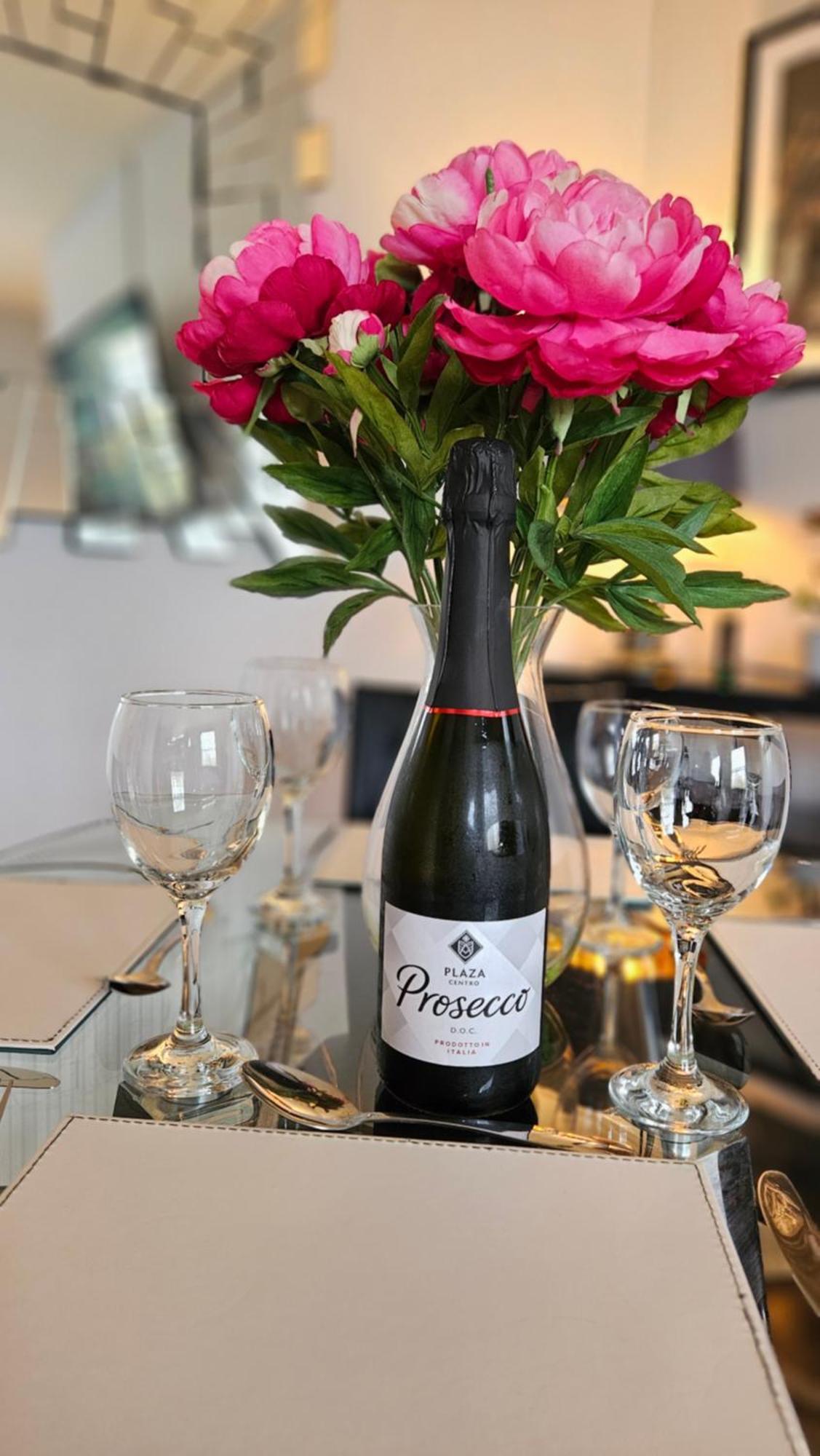Bootham Court Grade II Duplex Apartment With Free Parking & Wi-Fi - Sleeps 2-6 People York Esterno foto