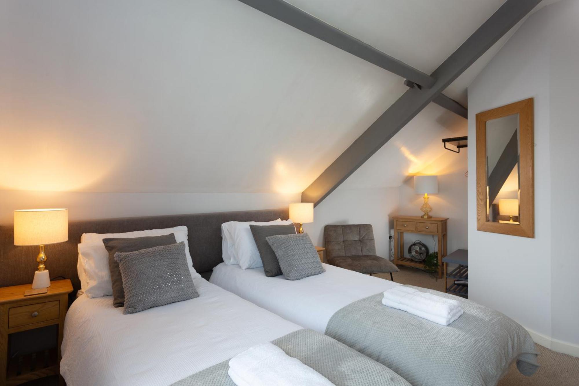Bootham Court Grade II Duplex Apartment With Free Parking & Wi-Fi - Sleeps 2-6 People York Esterno foto